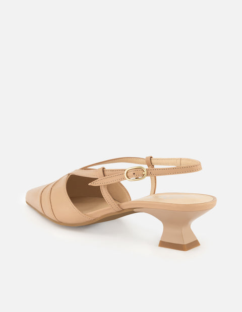 Zapatilla destalonada de piel color cuero para mujer