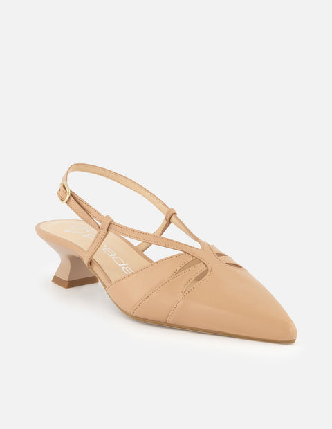 Zapatilla destalonada de piel color cuero para mujer