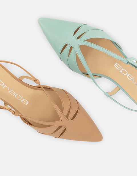 Zapatilla destalonada de piel color cuero para mujer