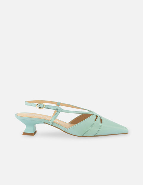 Zapatilla destalonada de piel color azul para mujer