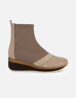Botines color beige lycra para mujer con detalle color dorado