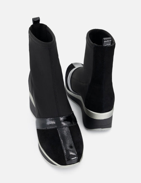 Botines color negro lycra para mujer con banda color plateado