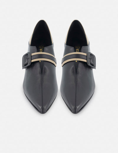 Mocasín de piel para mujer color negro con detalle en color topo