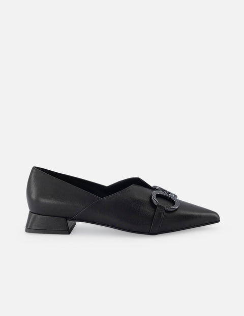 Mocasín de piel para mujer color negro con detalle color negro