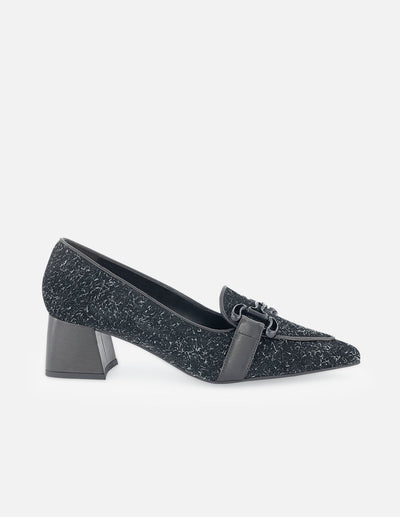 Mocasín de pelo color negro para mujer con detalle en color negro