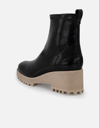 Botines color negro charol para mujer con acabado papiro negro