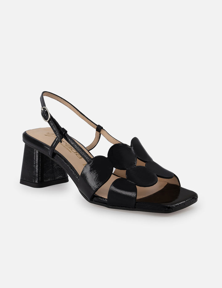 Sandalia de piel charol color negro para mujer con detalles en círculo