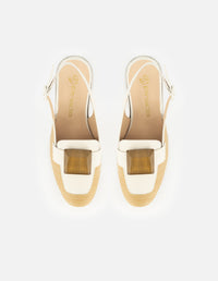 Mocasín destalonada de piel napa para mujer color arena con detalles en rafia