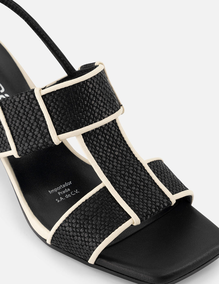 Sandalia de piel para mujer bicolor con detalles de rafia en contraste