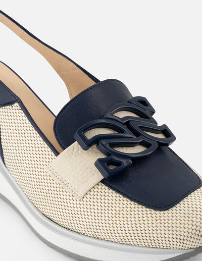 Mocasines de rafia color hueso para mujer con detalles de piel color azul