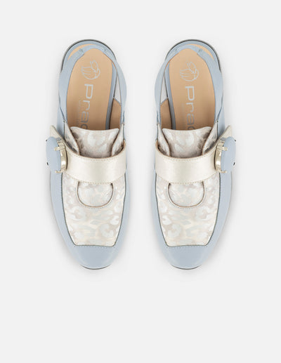 Mocasines de piel metalizada color plata para mujer con diseño animal print