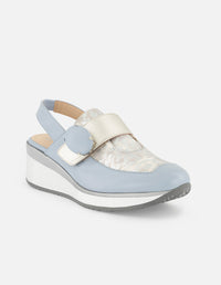 Mocasines de piel metalizada color plata para mujer con diseño animal print