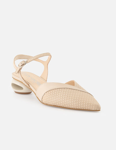 Zapatillas de piel para mujer color hueso con grabado tipo canasta
