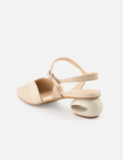 Zapatillas de piel para mujer color hueso con grabado tipo canasta