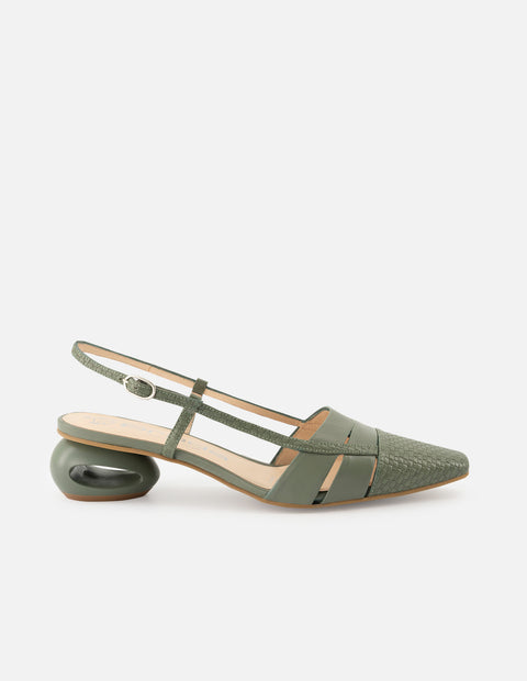 Zapatillas de piel para mujer color olivo con grabado tipo canasta
