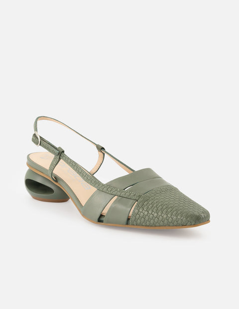 Zapatillas de piel para mujer color olivo con grabado tipo canasta