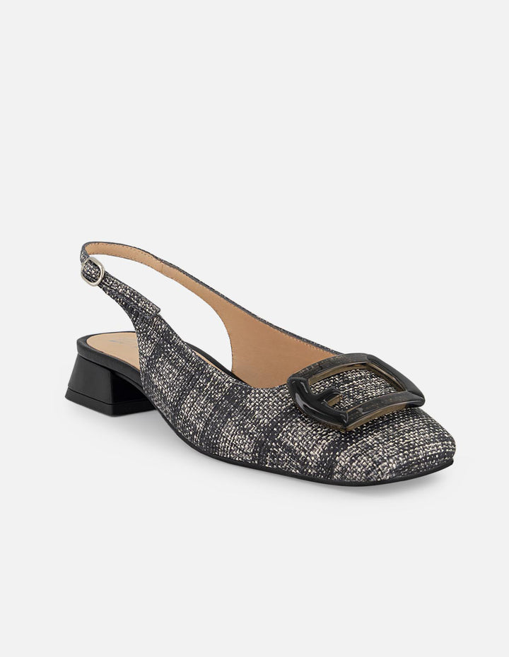 Zapatilla negra en piel grabada para mujer con adorno acrílico