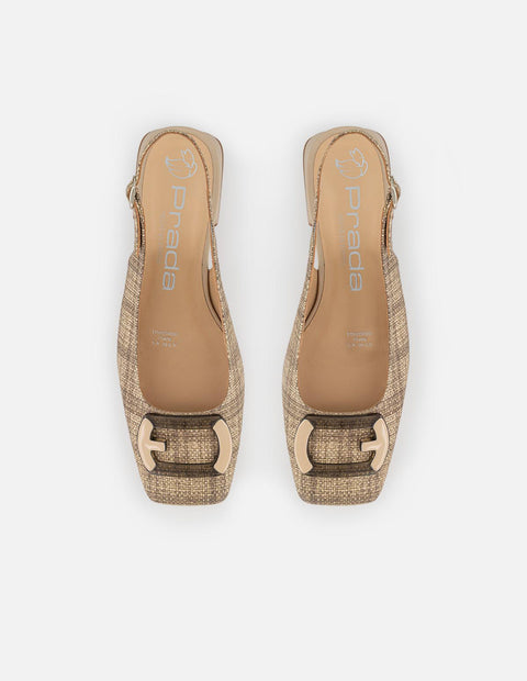 Zapatilla verde en piel grabada para mujer con adorno en rafia