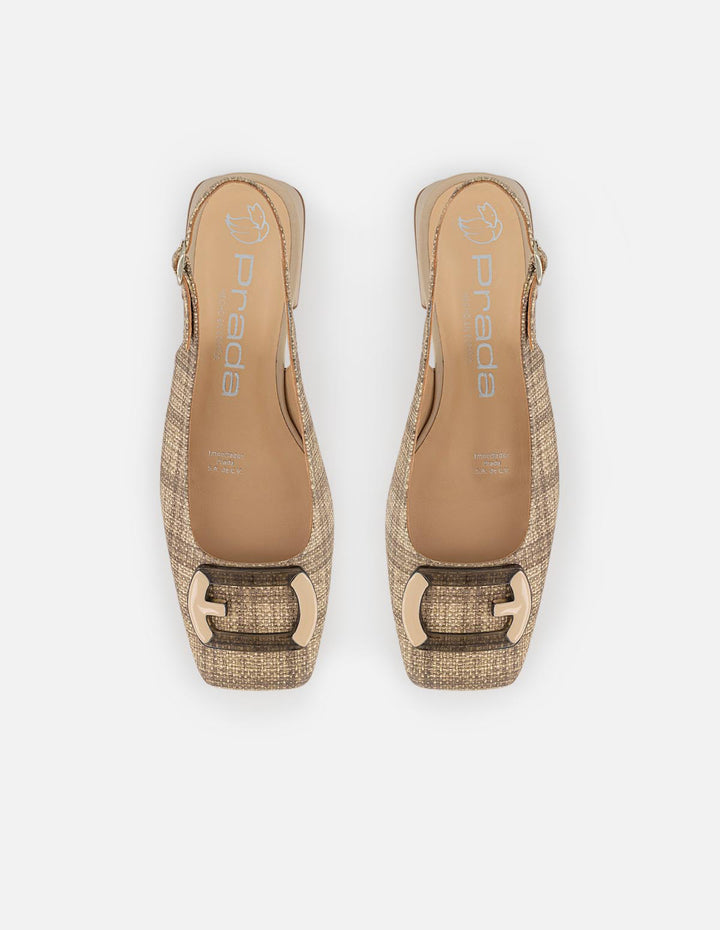 Zapatilla verde en piel grabada para mujer con adorno en rafia