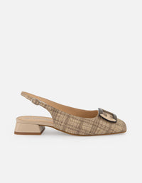 Zapatilla verde en piel grabada para mujer con adorno en rafia