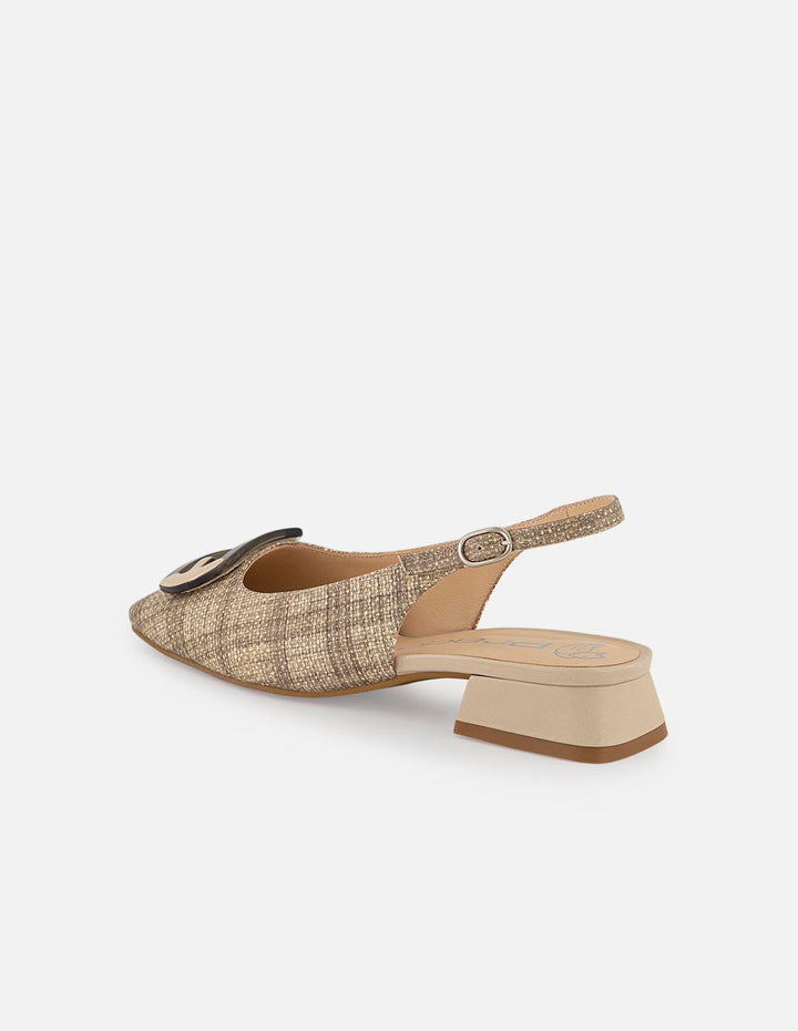 Zapatilla verde en piel grabada para mujer con adorno en rafia