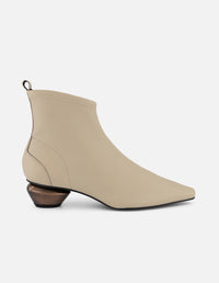 Botín blanco lycra de mujer con tacón fantasía