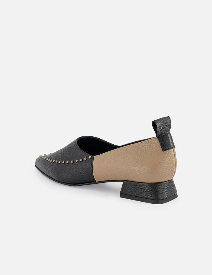 Flats bicolor de piel para mujer con remaches