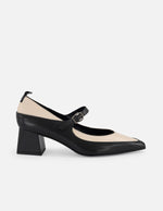 Mercedes bicolor piel de mujer con pulsera negra