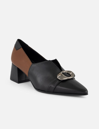 Zapatilla bicolor de piel para mujer con detalle color plateado