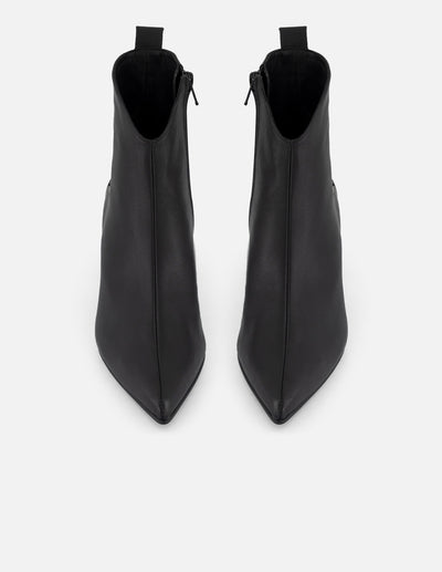 Botines color negro piel de mujer con adorno de estrella