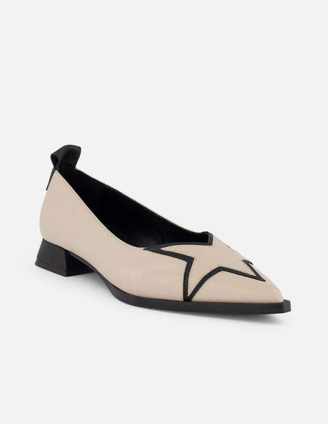 Flats color blanco piel de mujer con adorno tipo estrella