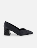 Zapatilla azul piel de mujer cortes simétricos