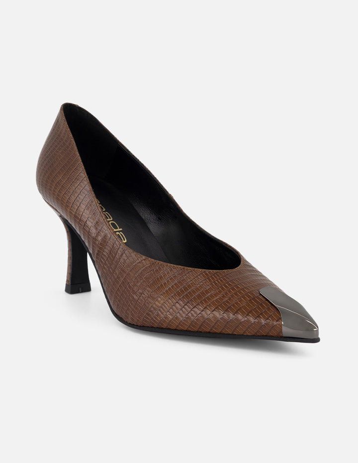 Zapatilla color cafe piel grabado tejus para mujer