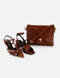 Zapatilla café para mujer con cortes verticales