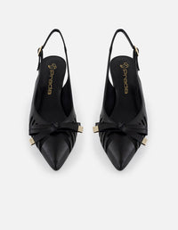 Zapatilla negro piel para mujer con cortes verticales