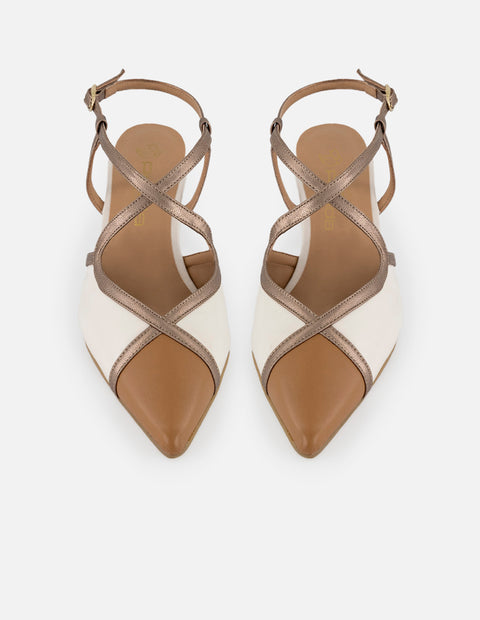 Zapatilla café y blanco en piel para mujer con combinación de materiales