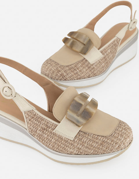 Mocasín beige rafia para mujer con detalle marmoleado