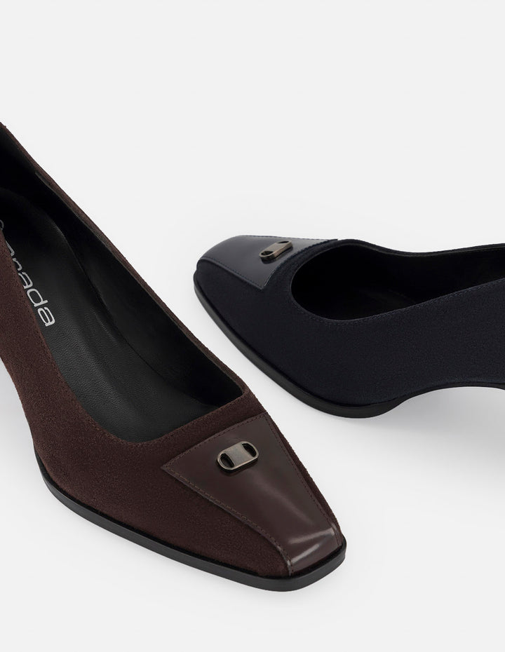 Zapatilla vino ante para mujer con detalle de herraje