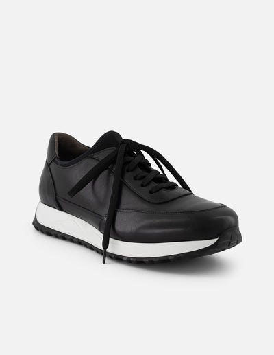 Tenis negro piel para hombre con combinación de materiales