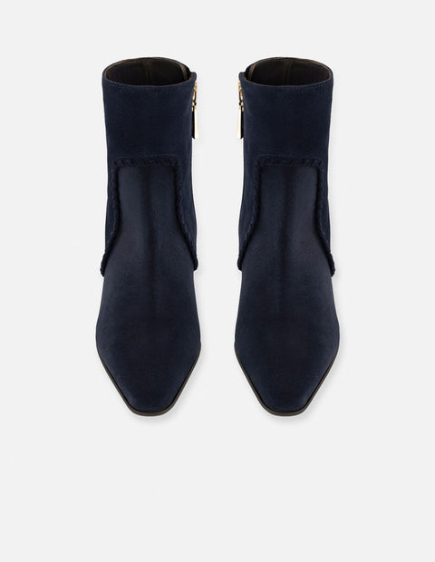 Botines azul ante para mujer con corte asimétrico