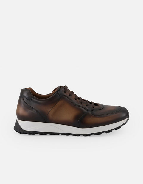 Tenis café piel para hombre con acabado sombreado
