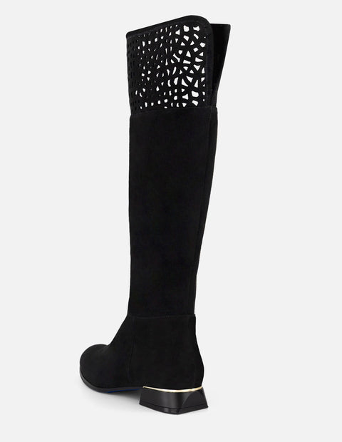 Bota color negro ante con acabado aterciopelado para mujer