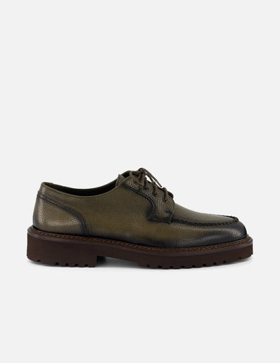 Zapato Blucher verde piel bombeada para hombre con detalle