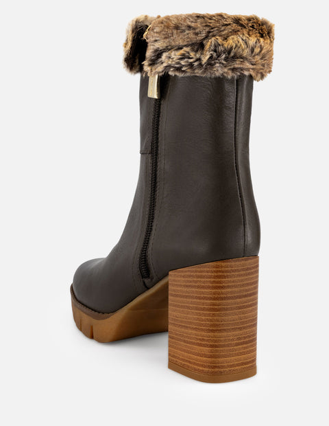 Bota gris pelo para mujer con cierre lateral metálico