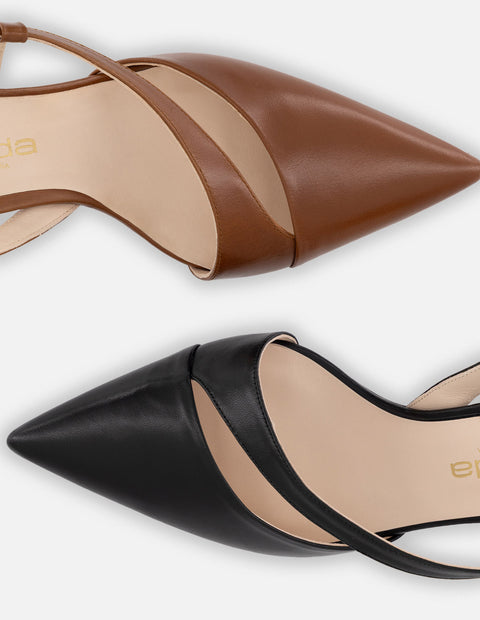 Zapatilla negra piel para mujer con escote asimétrico