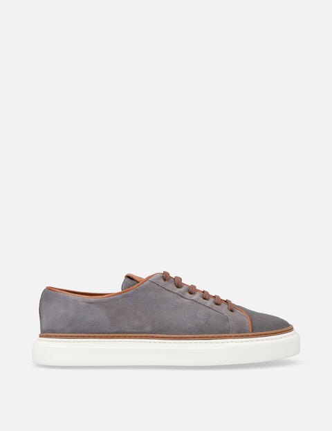 Tenis en ante color gris