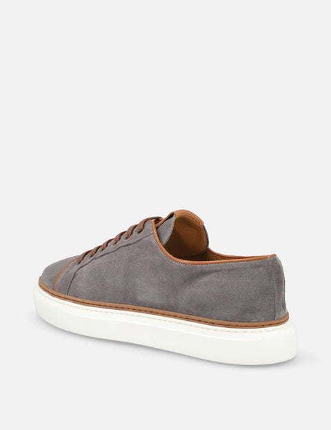 Tenis en ante color gris
