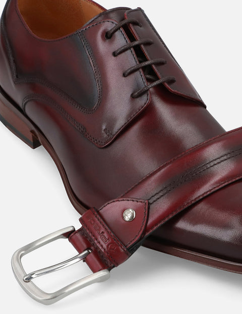 Blucher en piel con puntera color vino