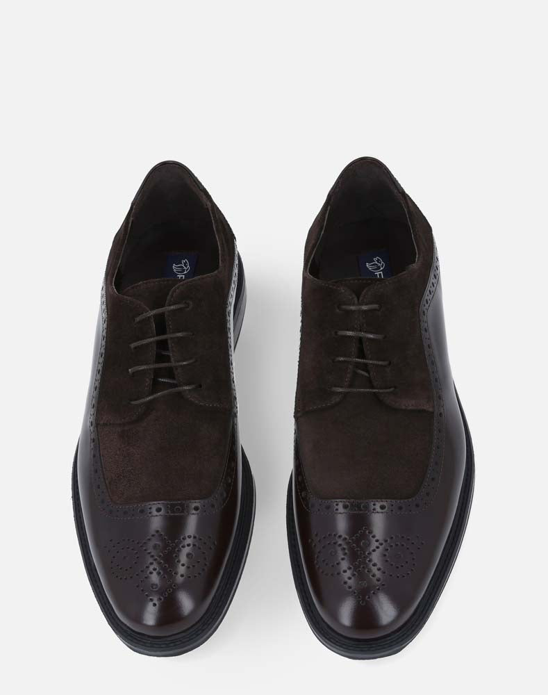 Zapato Blucher marrón de ante para hombre