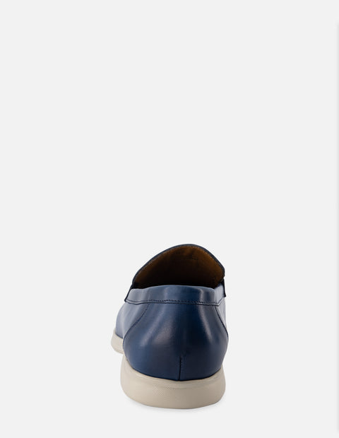 Mocasín en piel napa color azul para hombre